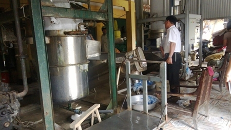 cua,[-]nước[-]đóng[-]chai,[-]đá[-]sạch,[-]chè[-]khúc[-]bạch,[-]bún,[-]hóa[-]chất